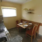 Beautiful With Garden Apartment