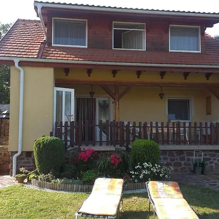 Lägenhet Beautiful With Garden