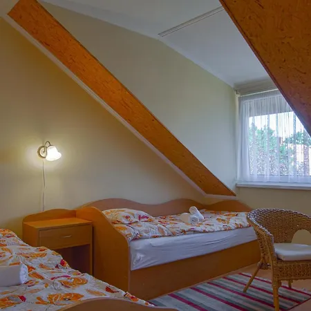 Beautiful With Garden Apartment *